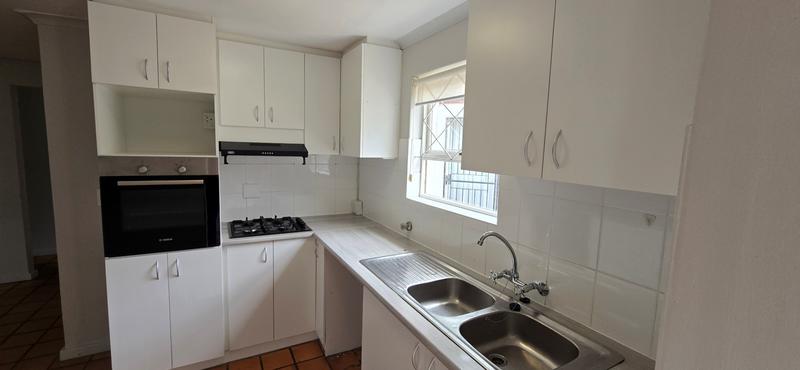 To Let 4 Bedroom Property for Rent in Durbanville Western Cape